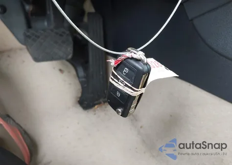 2015 Volkswagen Jetta 1.8T Se z USA, uszkodzony, nr VIN 3VWD17AJ9FM216558